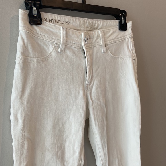 White Jeans With Small Rips - Picture 2 of 3